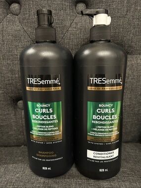 NEW 🆕 TRESemmé Bouncy Curls Shampoo & Conditioner Set